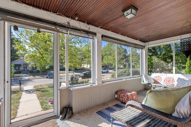301 8th Avenue N, Hopkins, MN 55343