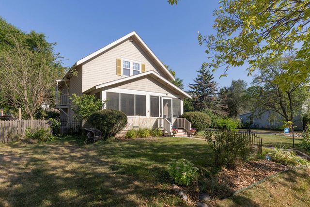 301 8th Avenue N, Hopkins, MN 55343