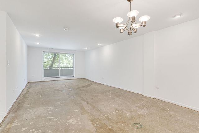 6400 N Cicero Avenue 212, Lincolnwood, IL 60712