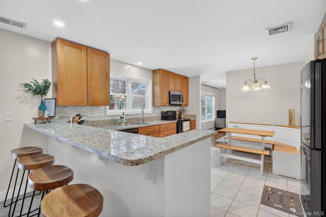 3158 Stoneleigh Court, Yorktown Heights, NY 10598