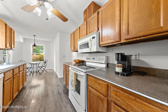 107 Deerfield Drive, Manahawkin, NJ 08050