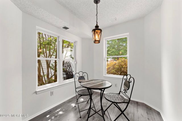 107 Deerfield Drive, Manahawkin, NJ 08050