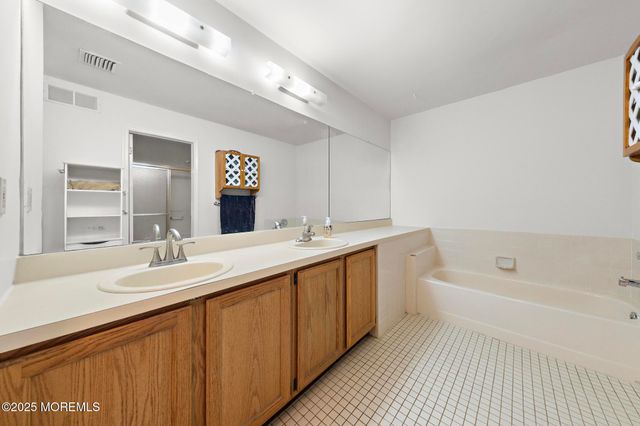 107 Deerfield Drive, Manahawkin, NJ 08050