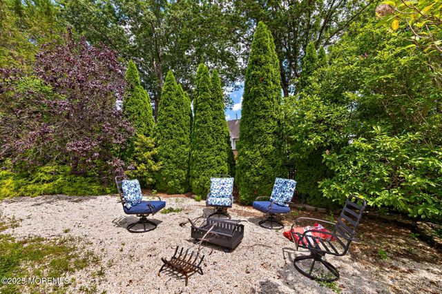 107 Deerfield Drive, Manahawkin, NJ 08050