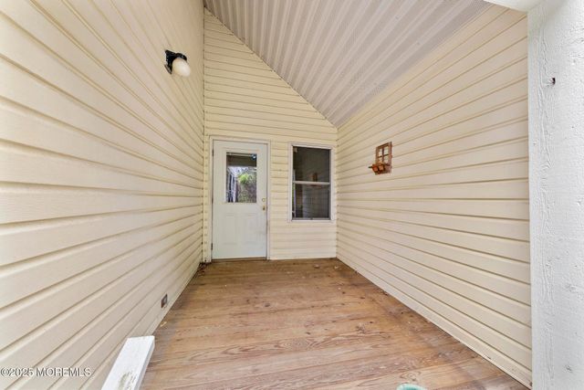 107 Deerfield Drive, Manahawkin, NJ 08050