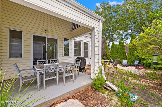 107 Deerfield Drive, Manahawkin, NJ 08050