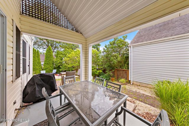 107 Deerfield Drive, Manahawkin, NJ 08050