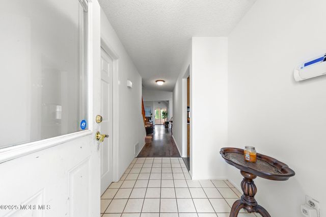 107 Deerfield Drive, Manahawkin, NJ 08050