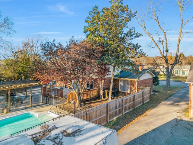 727 Harpeth Pkwy, W, Nashville, TN 37221