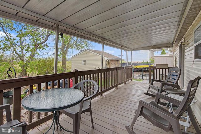16 RAY DR, Denver, PA 17517