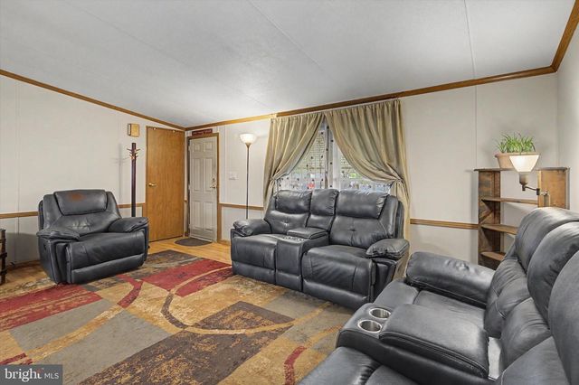 16 RAY DR, Denver, PA 17517