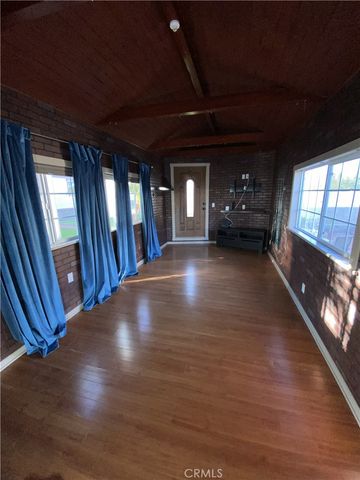 10535 Samoa Avenue, Tujunga, CA 91042