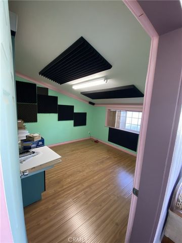 10535 Samoa Avenue, Tujunga, CA 91042