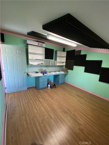 10535 Samoa Avenue, Tujunga, CA 91042