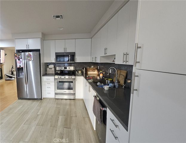 10535 Samoa Avenue, Tujunga, CA 91042