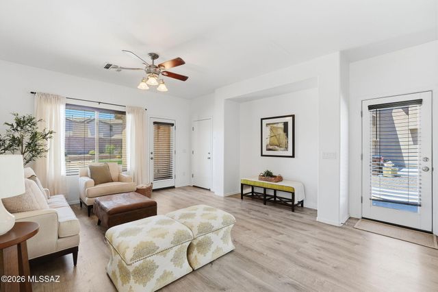 220 W Camino Espiga, Sahuarita, AZ 85629