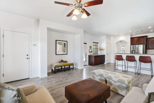 220 W Camino Espiga, Sahuarita, AZ 85629