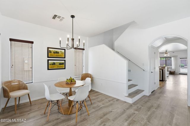 220 W Camino Espiga, Sahuarita, AZ 85629