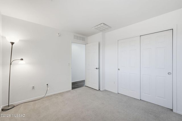 220 W Camino Espiga, Sahuarita, AZ 85629