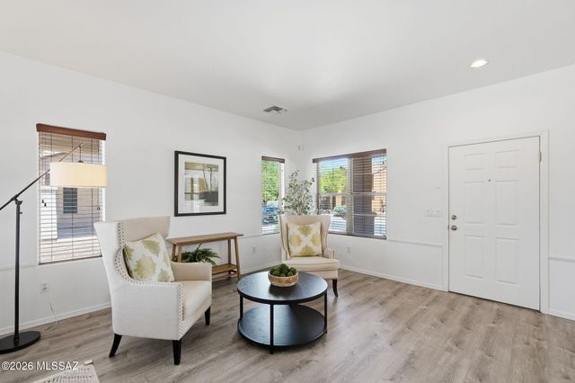 220 W Camino Espiga, Sahuarita, AZ 85629