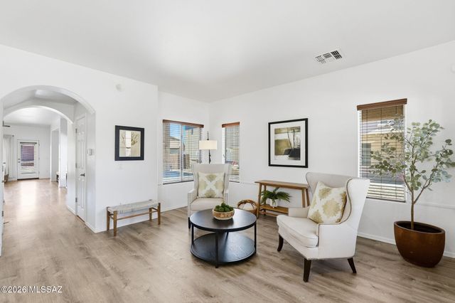 220 W Camino Espiga, Sahuarita, AZ 85629