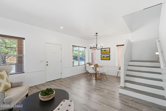 220 W Camino Espiga, Sahuarita, AZ 85629