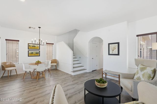 220 W Camino Espiga, Sahuarita, AZ 85629