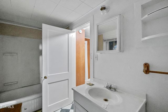 200 Doughtys Chapel Road, Greeneville, TN 37745