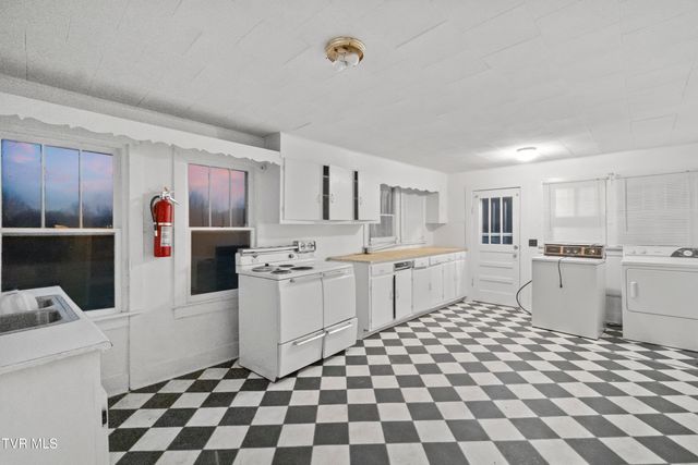 200 Doughtys Chapel Road, Greeneville, TN 37745