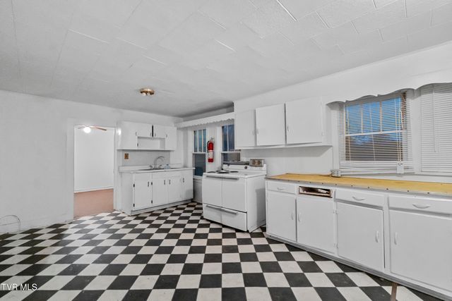 200 Doughtys Chapel Road, Greeneville, TN 37745