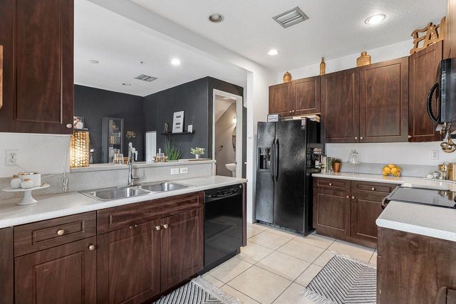 2851 W Prospect Rd 506, Tamarac, FL 33309
