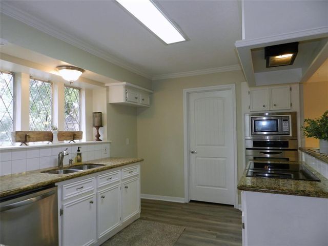 9403 Oxted Lane, Spring, TX 77379