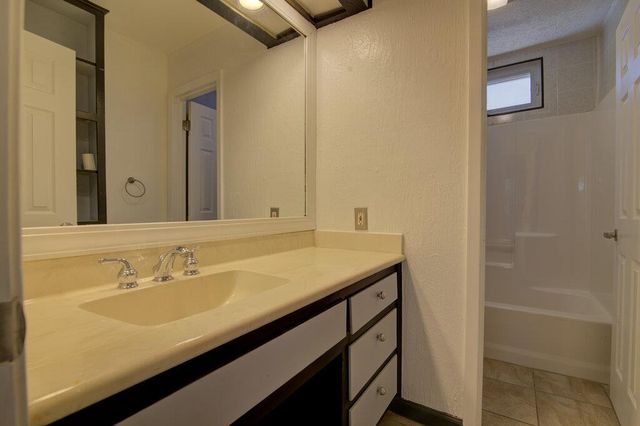 1807 Briar Hill DR A, Austin, TX 78741