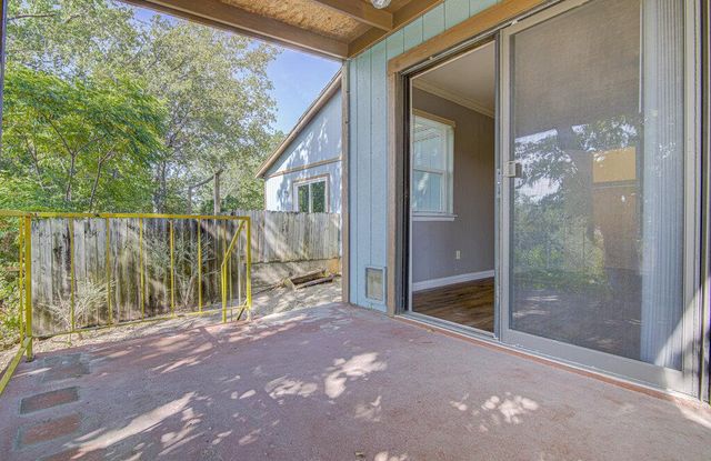 1807 Briar Hill DR A, Austin, TX 78741