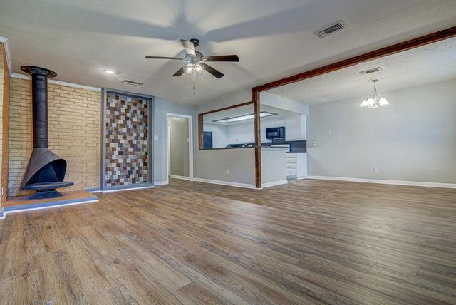 1807 Briar Hill DR A, Austin, TX 78741