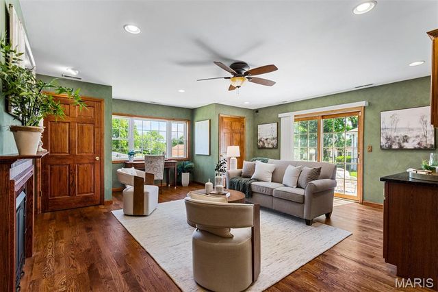 11805 Birmington Drive, Bridgeton, MO 63044