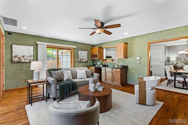 11805 Birmington Drive, Bridgeton, MO 63044