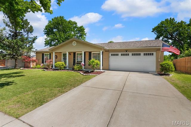 11805 Birmington Drive, Bridgeton, MO 63044