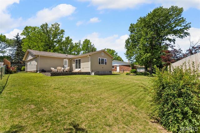 11805 Birmington Drive, Bridgeton, MO 63044