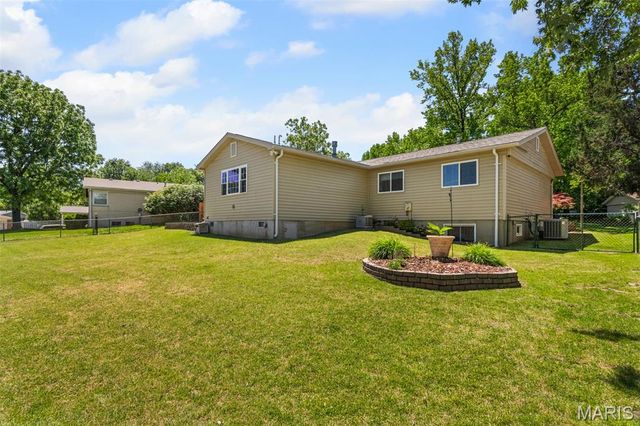 11805 Birmington Drive, Bridgeton, MO 63044