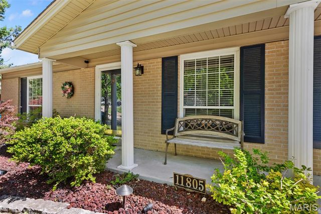 11805 Birmington Drive, Bridgeton, MO 63044