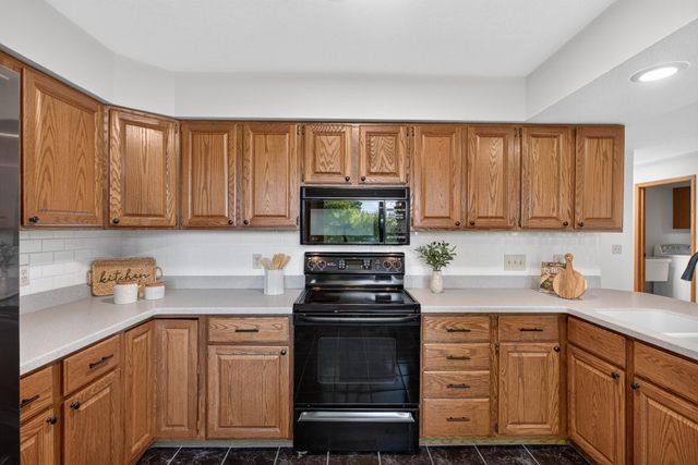 2633 Nightingale Court, Chaska, MN 55318
