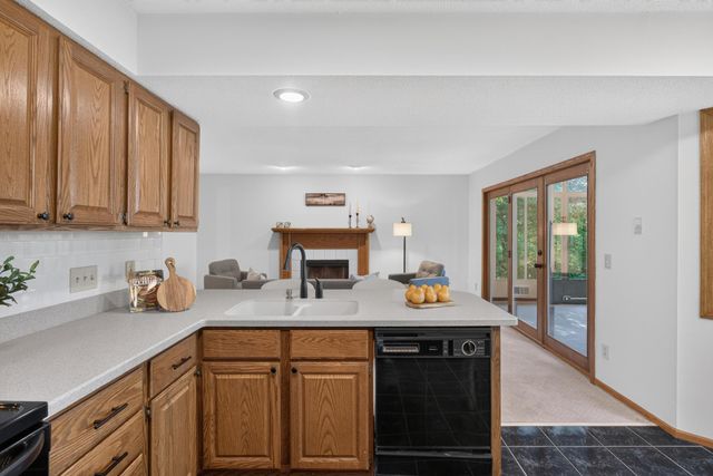 2633 Nightingale Court, Chaska, MN 55318
