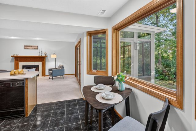 2633 Nightingale Court, Chaska, MN 55318