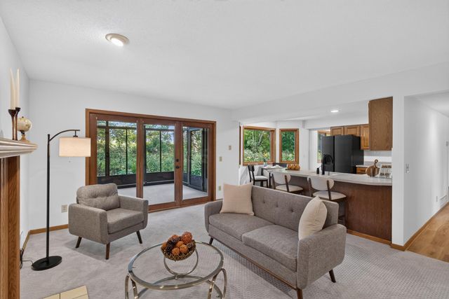 2633 Nightingale Court, Chaska, MN 55318