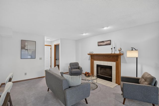 2633 Nightingale Court, Chaska, MN 55318