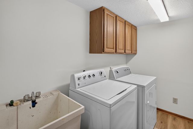 2633 Nightingale Court, Chaska, MN 55318