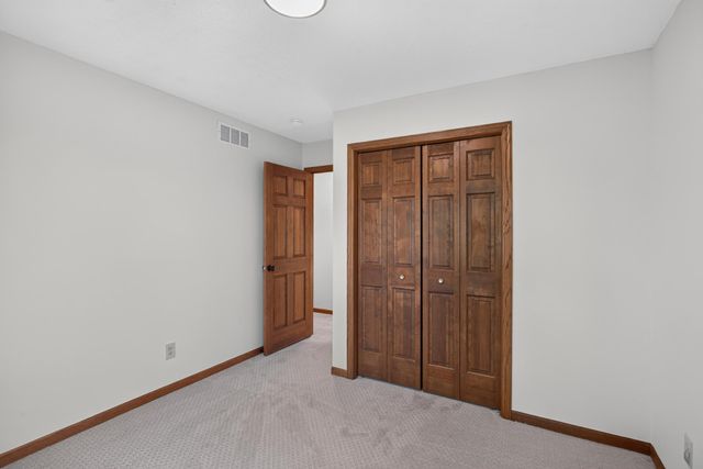 2633 Nightingale Court, Chaska, MN 55318