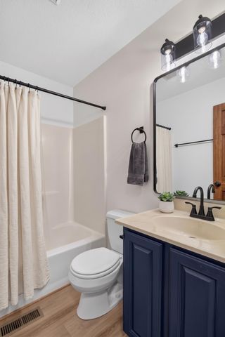 2633 Nightingale Court, Chaska, MN 55318