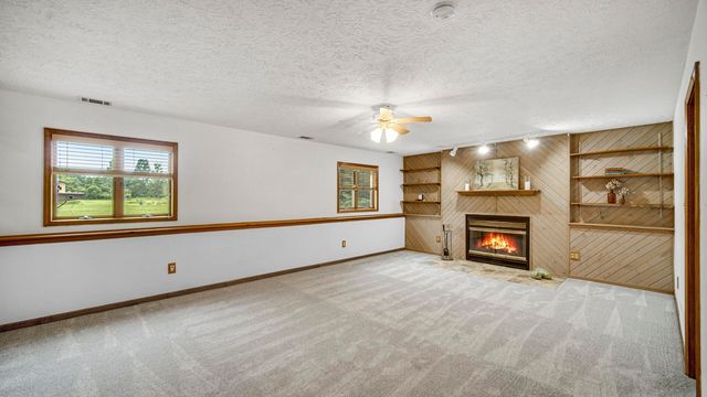 860 N 550 E, Westville, IN 46391